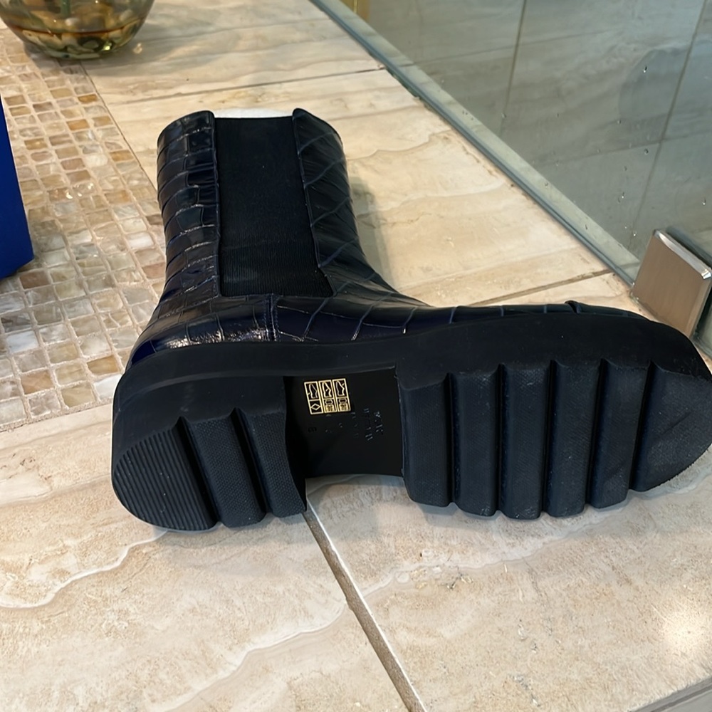 Stuart Weitzman Presley Combat Boot In Midnight B… - image 3